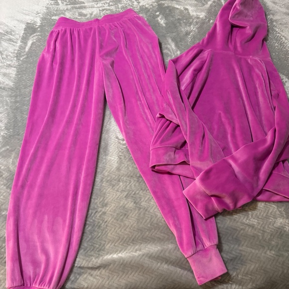 Victoria's Secret Pink Track Pants & Joggers - Picture 2 of 6